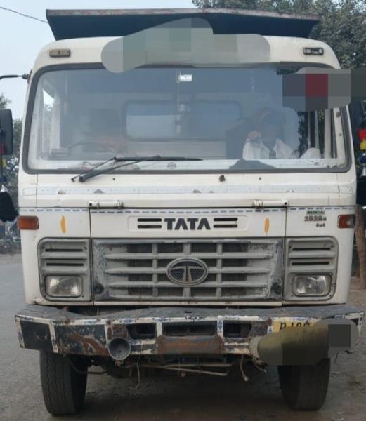 Tata 2523