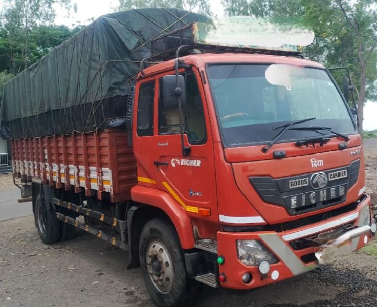 Eicher 3015 image 3