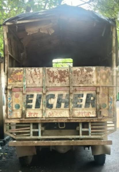 Eicher 1049 image 2