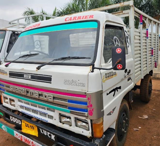 SML Isuzu Sartaj