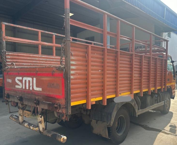 SML Isuzu Samrat image 3