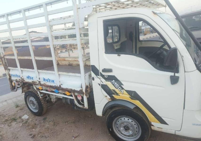 Tata Mega XL image 2
