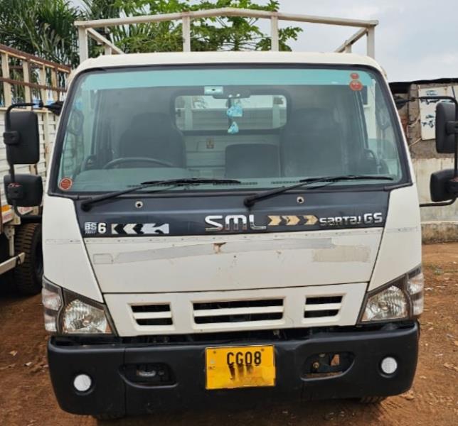 SML Isuzu Sartaj image 2