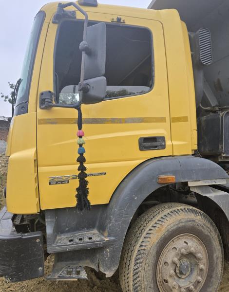 BharatBenz 2523 image 2