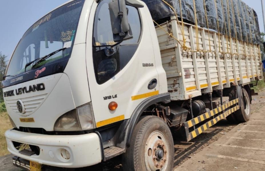 Ashok Leyland Boss 1212 image 2
