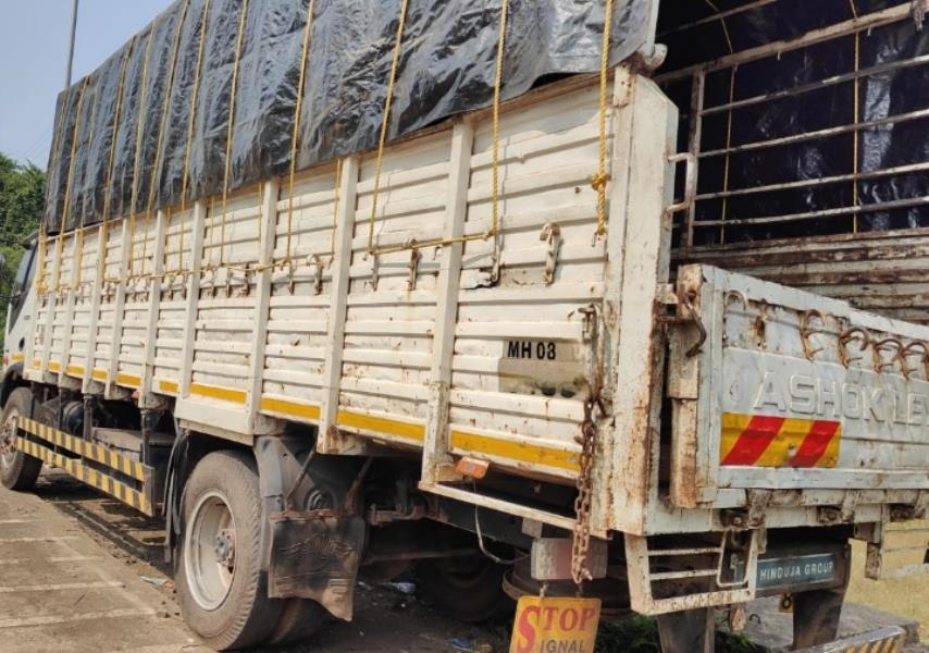 Ashok Leyland Boss 1212 image 4