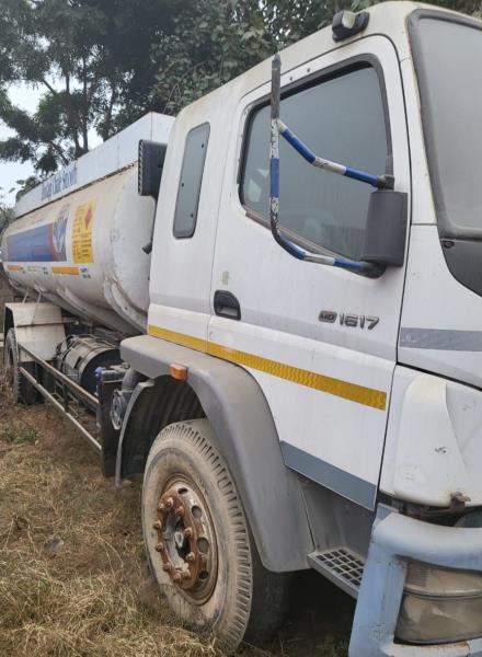 BharatBenz 1617 image 2