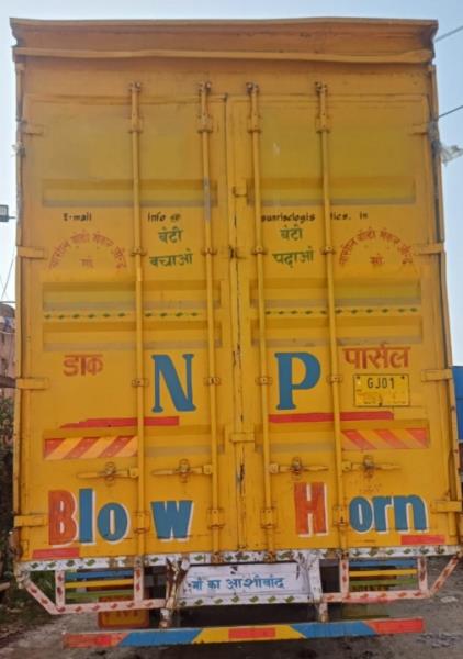 Ashok Leyland 1618 image 4