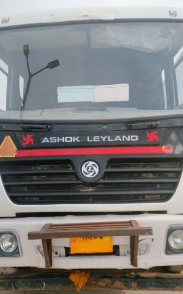 Ashok Leyland 4923 image 2
