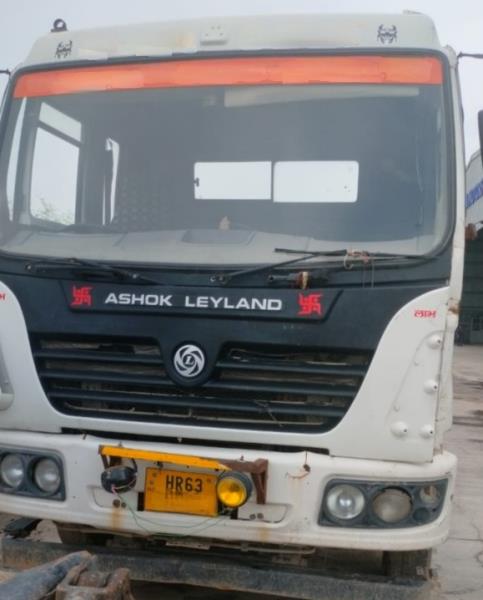 Ashok Leyland 4923 image 3