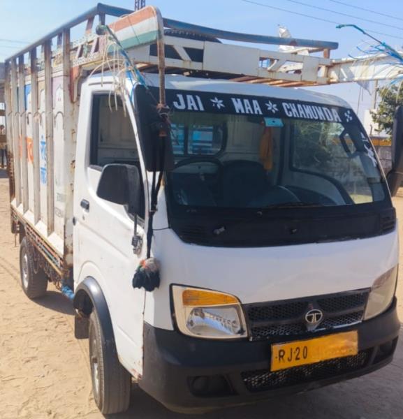 Tata Mega XL image 3