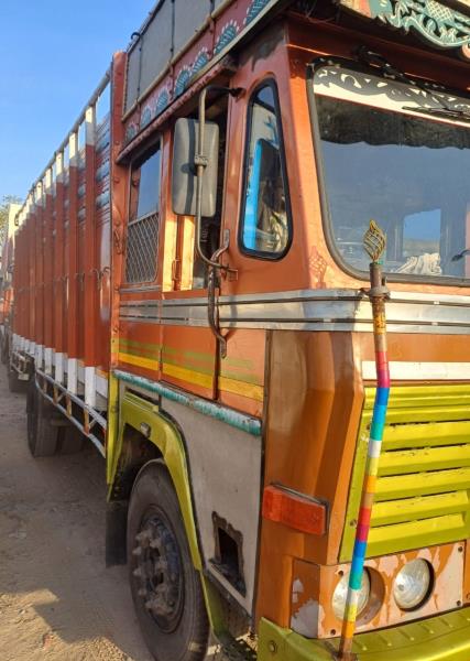 Ashok Leyland 1616 image 3