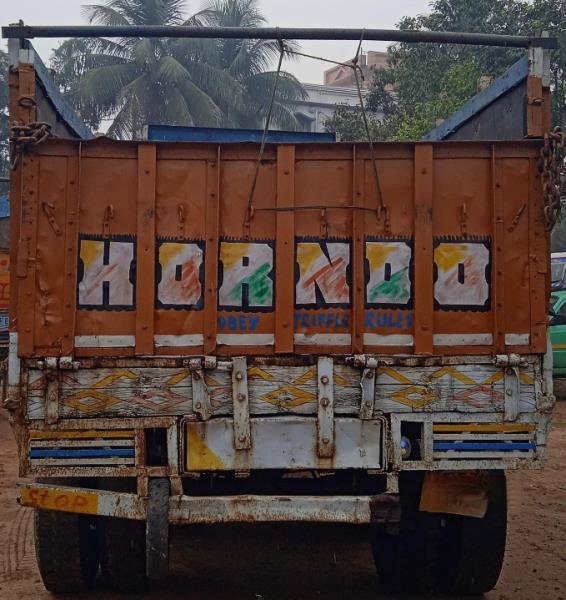 Ashok Leyland 3118 image 4