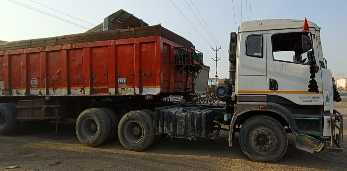 Ashok Leyland 4923 image 3