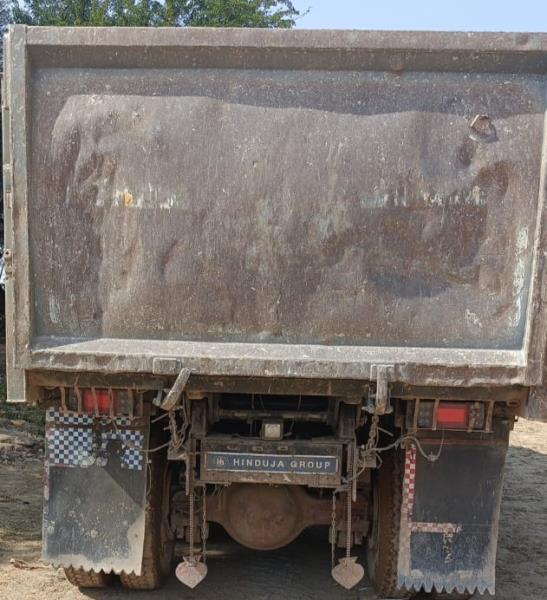 Ashok Leyland 3520 image 4