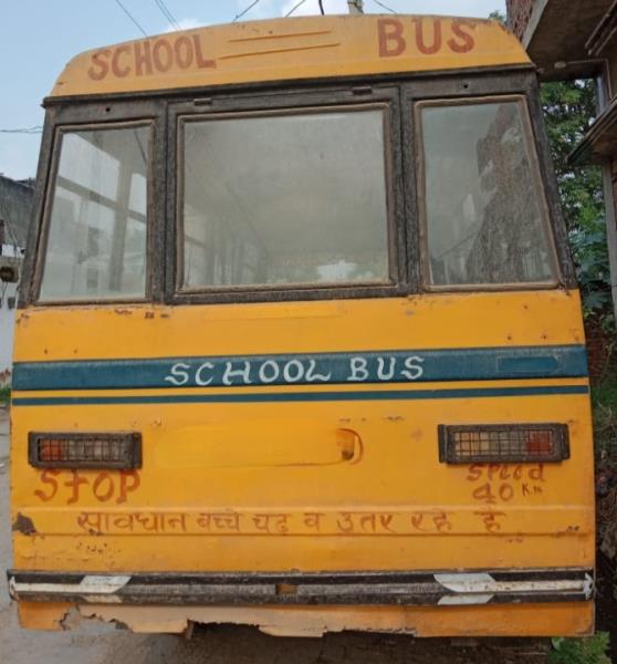 Tata 1512 image 2