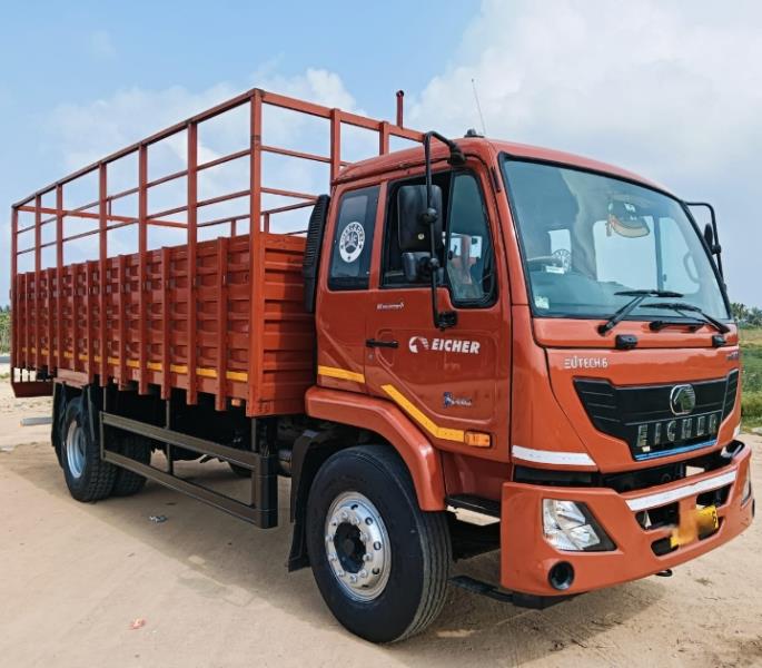 Eicher 3018
