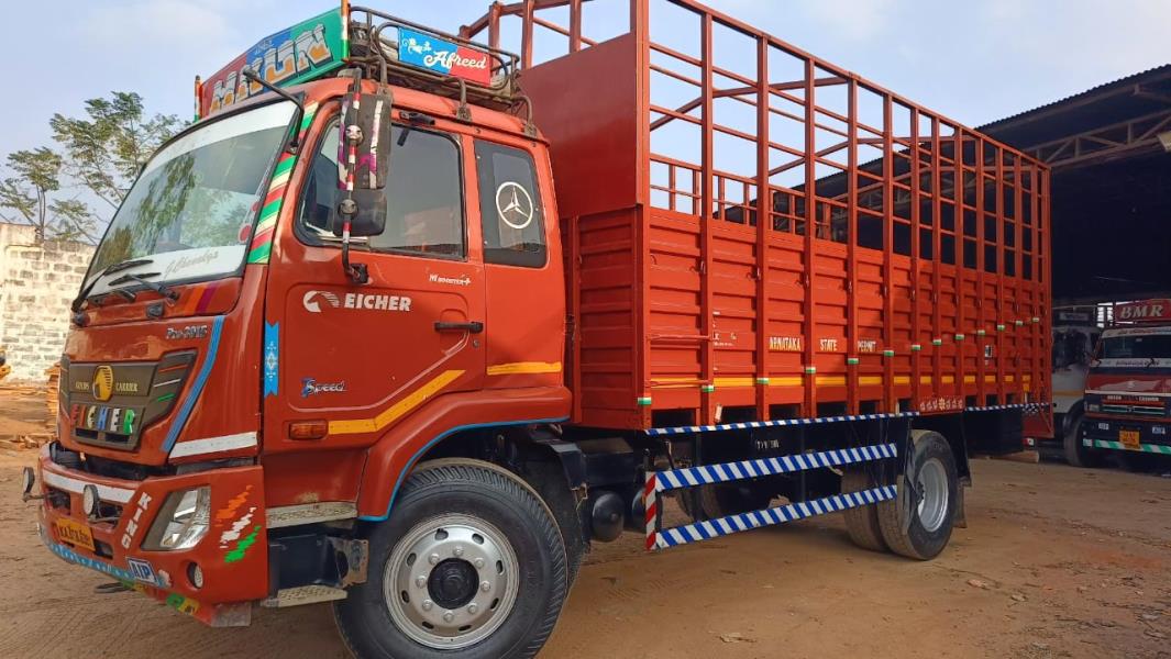 Eicher 3015