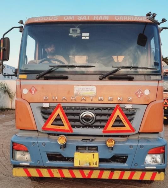 BharatBenz 3123 image 2