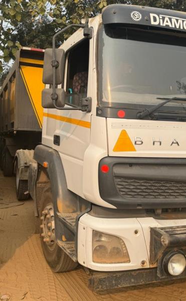 BharatBenz 5528T image 2