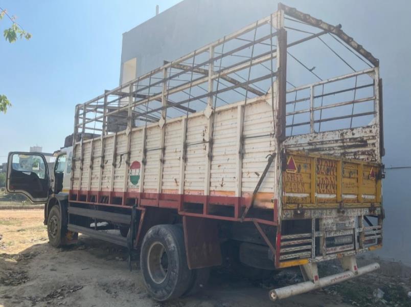 BharatBenz 1617 image 2