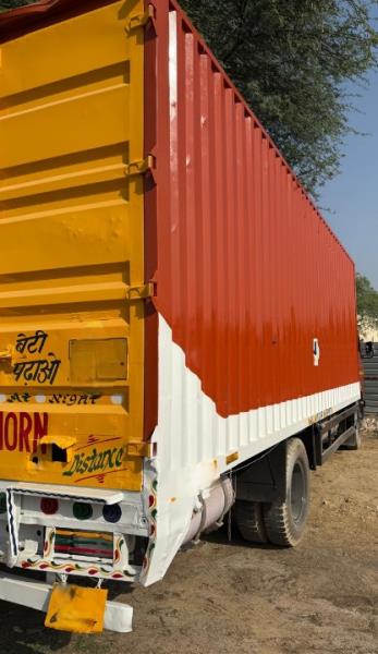 Tata 1412 image 3