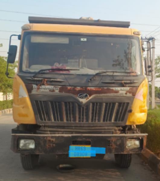 Mahindra Blazo 25
