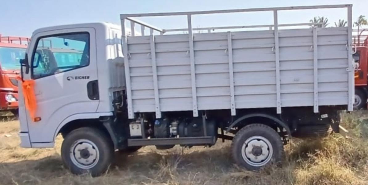 Eicher 2049