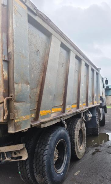 Ashok Leyland 3525 image 3