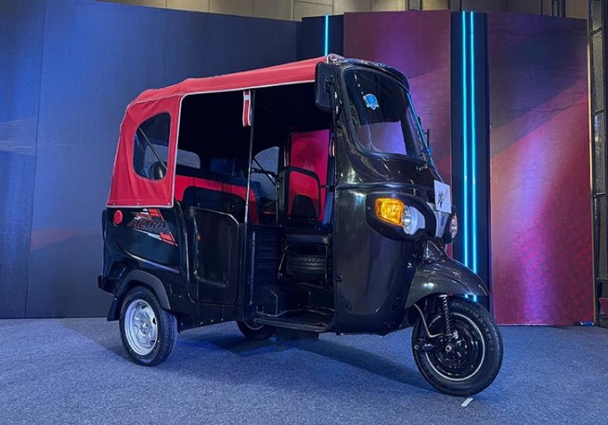 Piaggio Ape E-City Ultra 3-Wheeler photo 1
