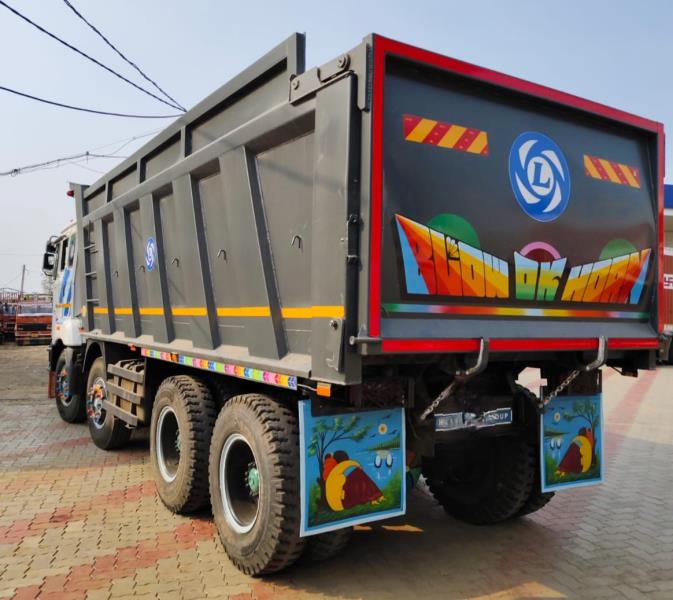 Ashok Leyland 3520 image 3