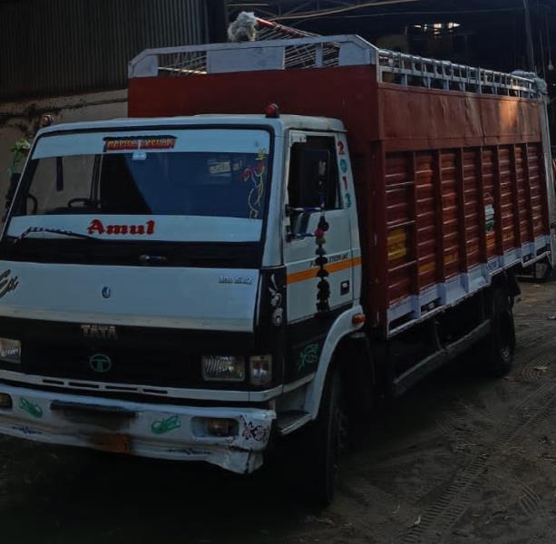 Tata 709