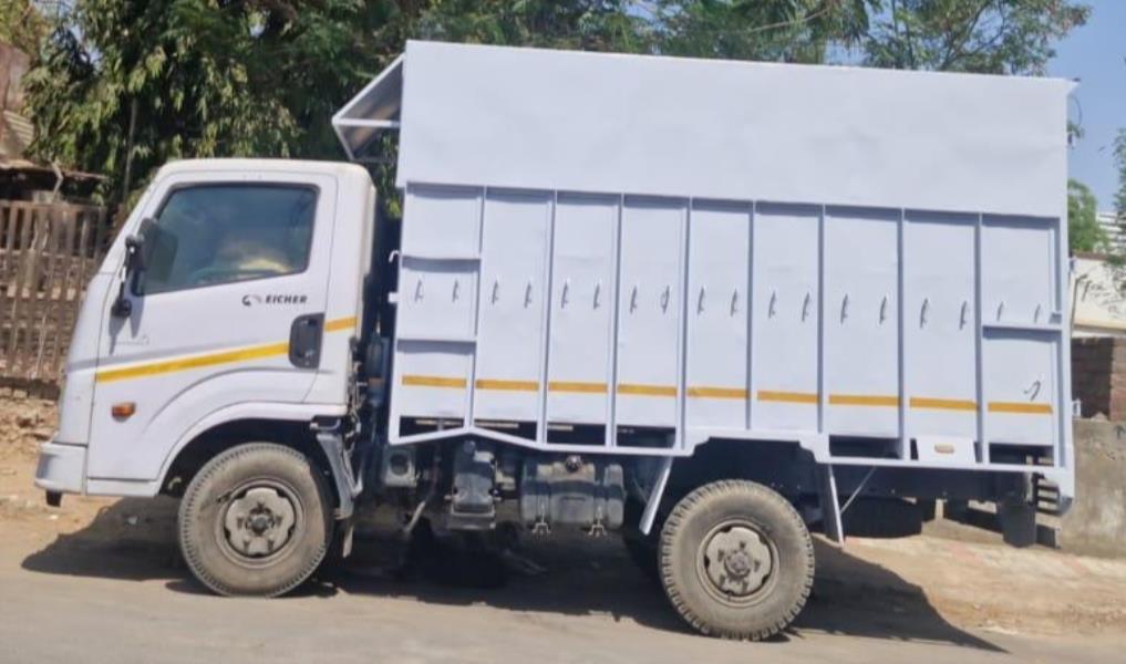 Eicher 2049