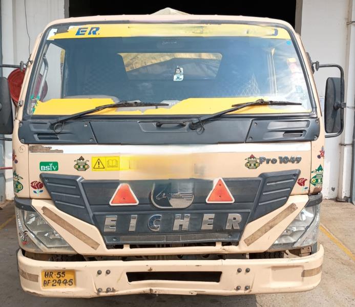 Eicher 1049 image 2