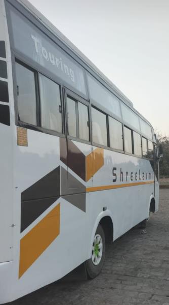 Tata LP 712 image 4