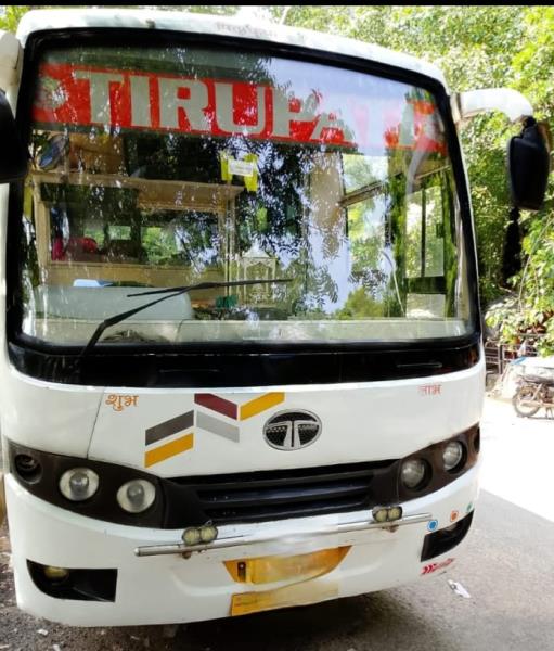 Tata LP 712