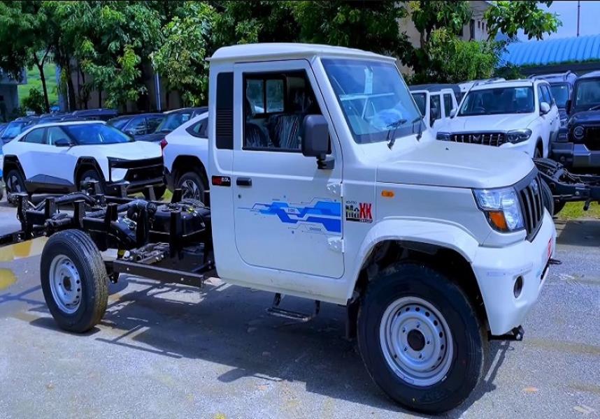 Mahindra Bolero Maxx HD 2.0 L SXi CBC AC Pickup photo 1
