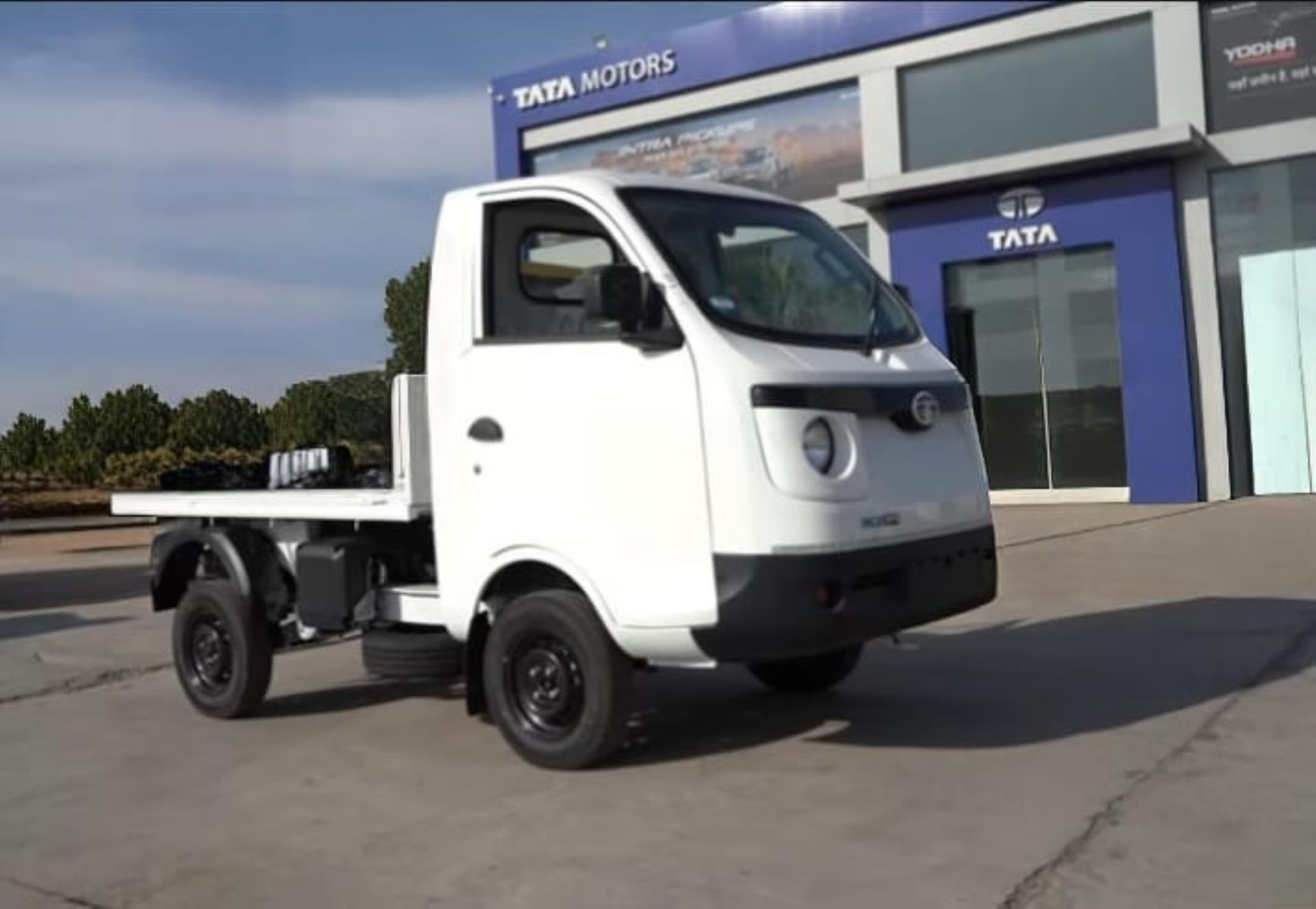 Tata Ace Pro EV Flatbed Mini Truck photo 1