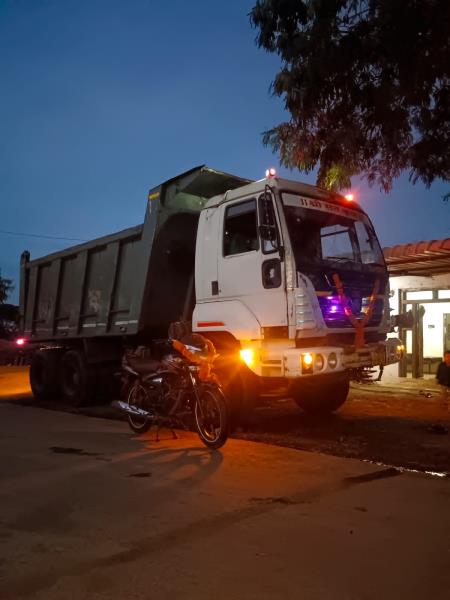 Ashok Leyland 2518 image 3
