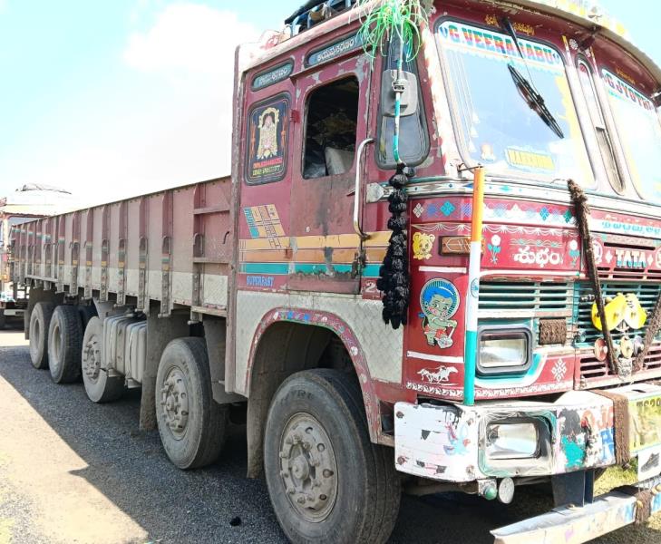 Tata 3718 image 3