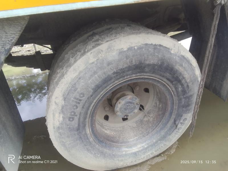 Ashok Leyland 1616 image 3