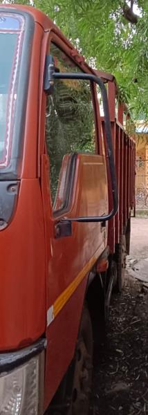 Eicher 1059 image 2