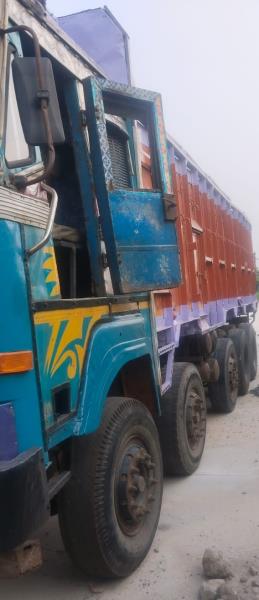Ashok Leyland 3718 image 2