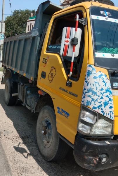 SML Isuzu Supreme image 2