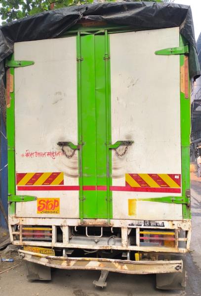 Eicher 1049 image 4