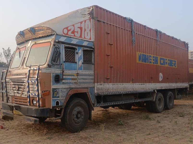 Ashok Leyland 2518 image 3