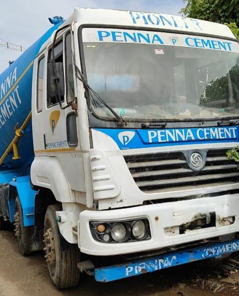 Ashok Leyland 3718