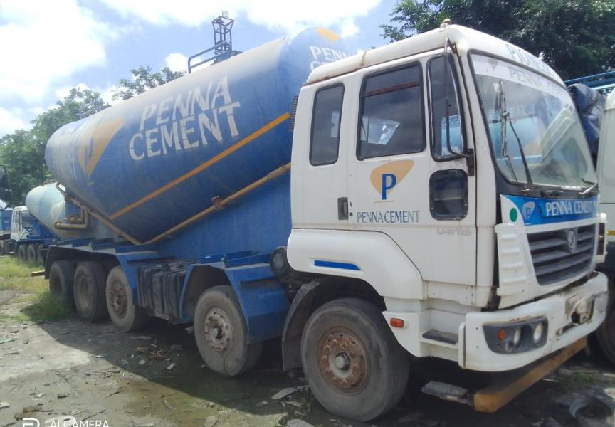 Ashok Leyland 3718 image 2