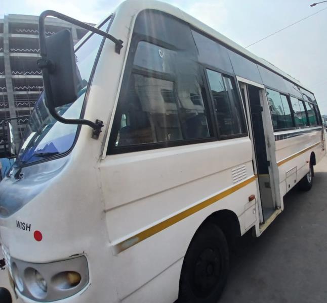 SML Isuzu S7 image 2