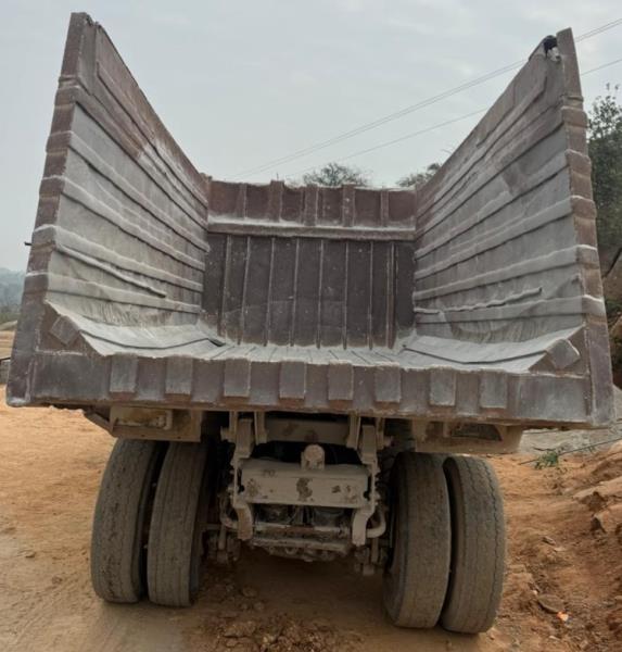 BharatBenz 2528C image 4